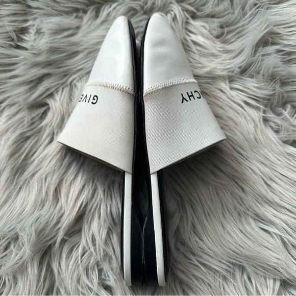 GIVENCHY Bedford 4G Logo White Leather Flats
Mules Size 37 - Picture 7 of 13